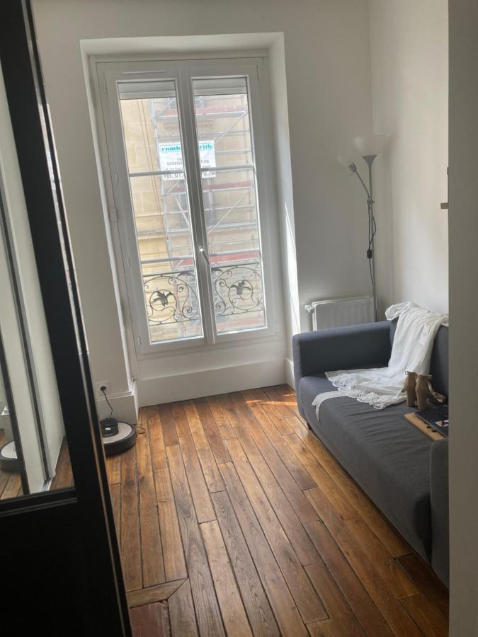 3 Pieces 11e Apartment *